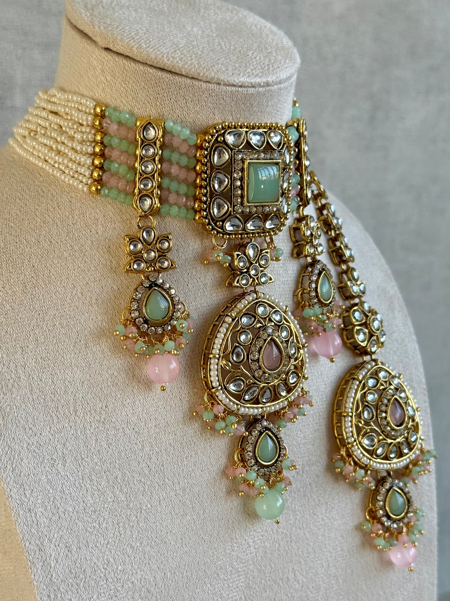 Ayura Designs Zarmeen Choker Set with Earrings & Tikka – Mirror-Cut Stones, Antique Gold Finish and Blush-Mint Beads