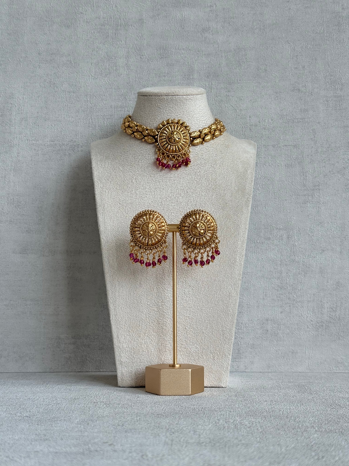 Ayura Designs Rania Choker Set with Studs – Antique Gold Floral Medallion Choker with Ruby Pink Bead Detailing