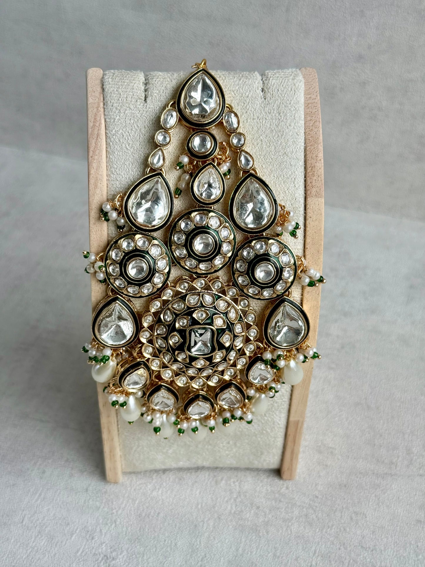 Ayura Designs Suhana Jhoomar Passa – Kundan Jhoomar with Ivory Pearl Drops, Pearl Detailing & Green Bead Accents