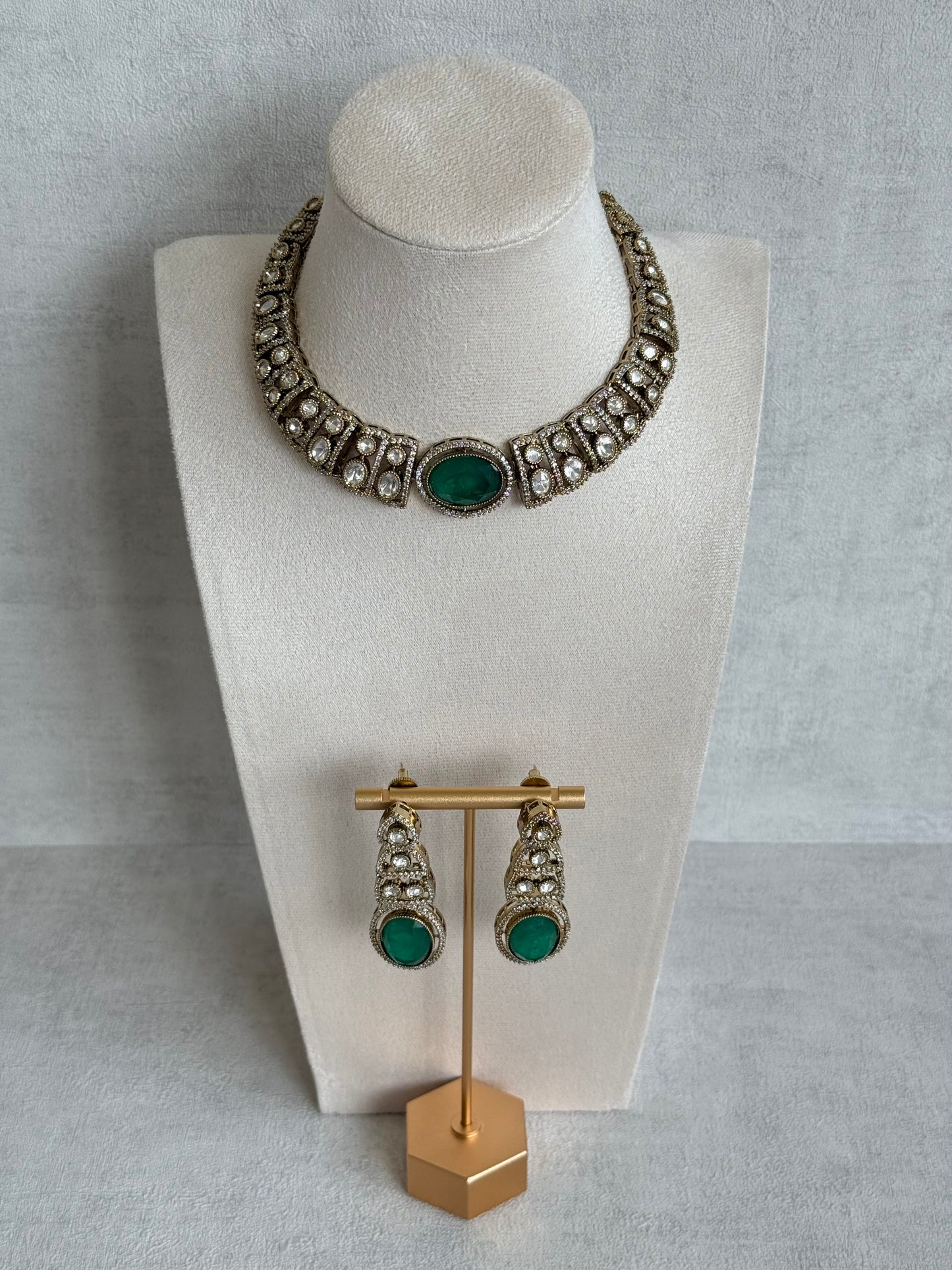 Ayura Designs Sadie Necklace Set with Earrings – Emerald Green Centre Stone, Moissanite Style Stones & Crystal Halo Detailing