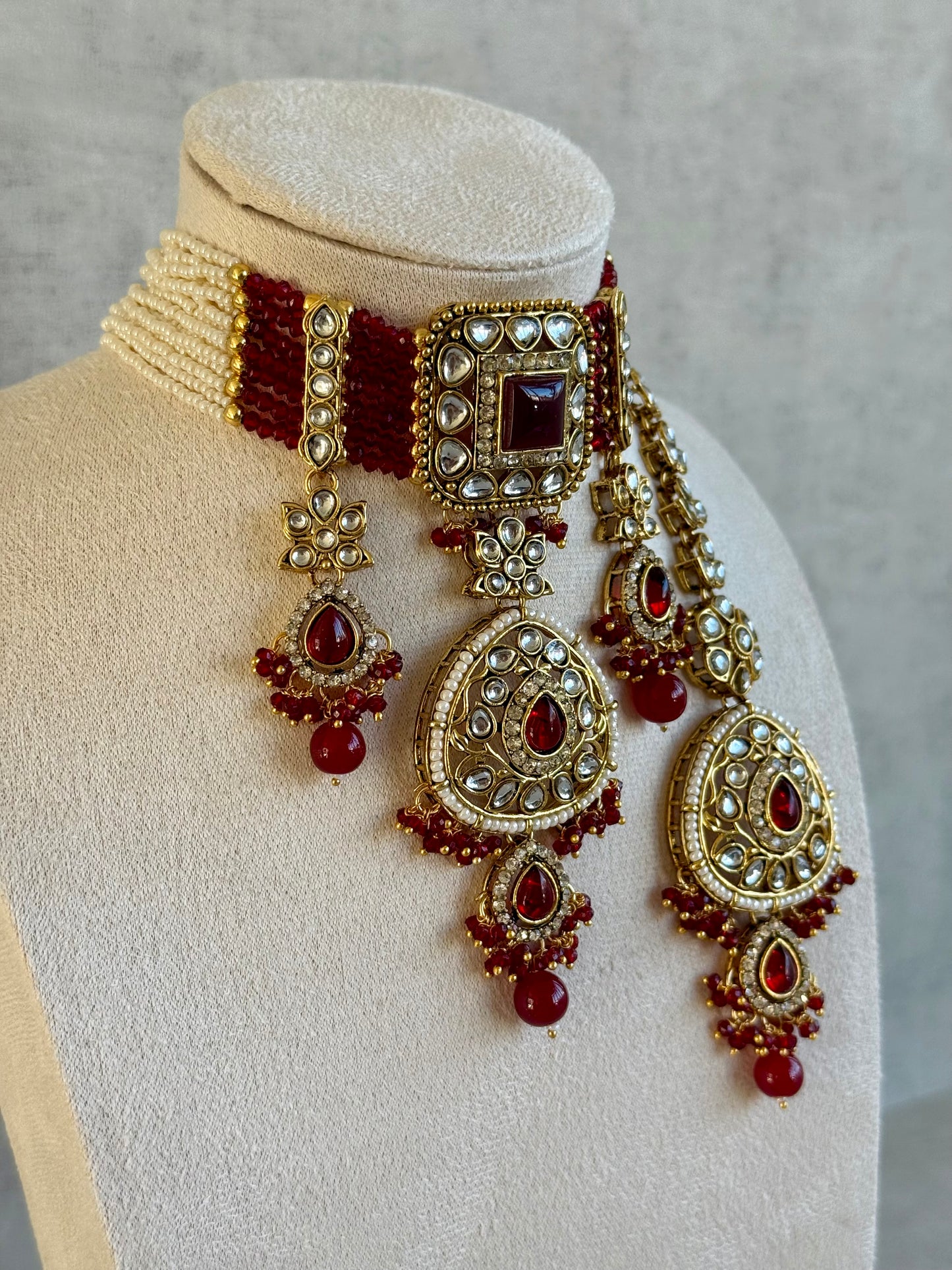 Ayura Designs Zarmeen Choker Set with Earrings & Tikka – Mirror-Cut Stones, Antique Gold Finish and Ruby Red Beads