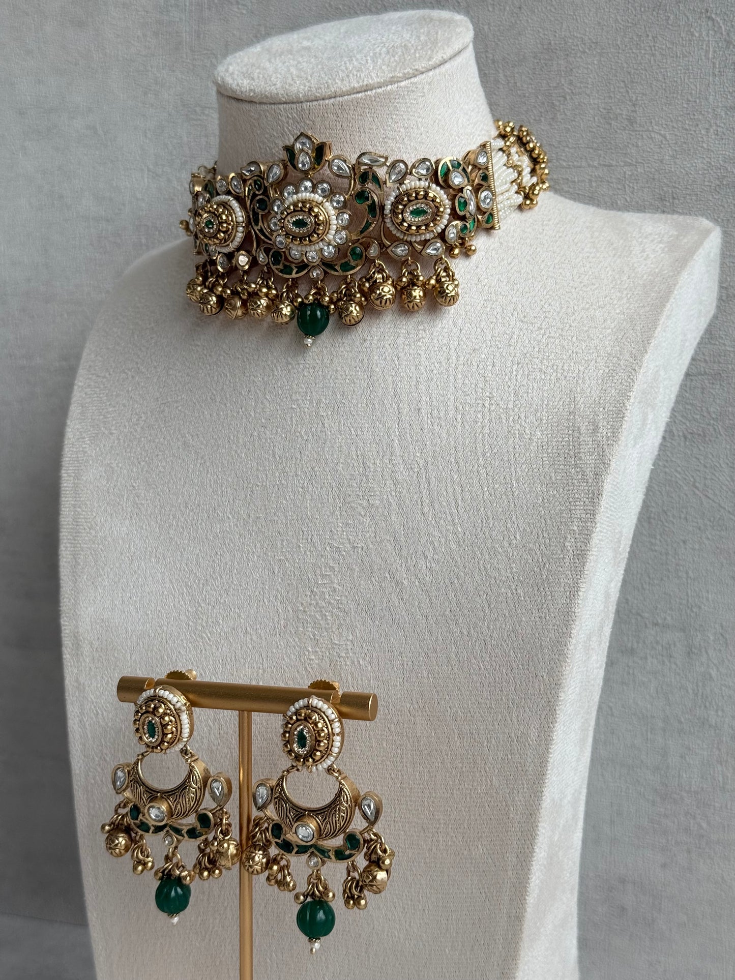 Ayura Designs Sufna Choker Set with Earrings – Emerald Green Stones, Pearl Strands & Kundan Detailing