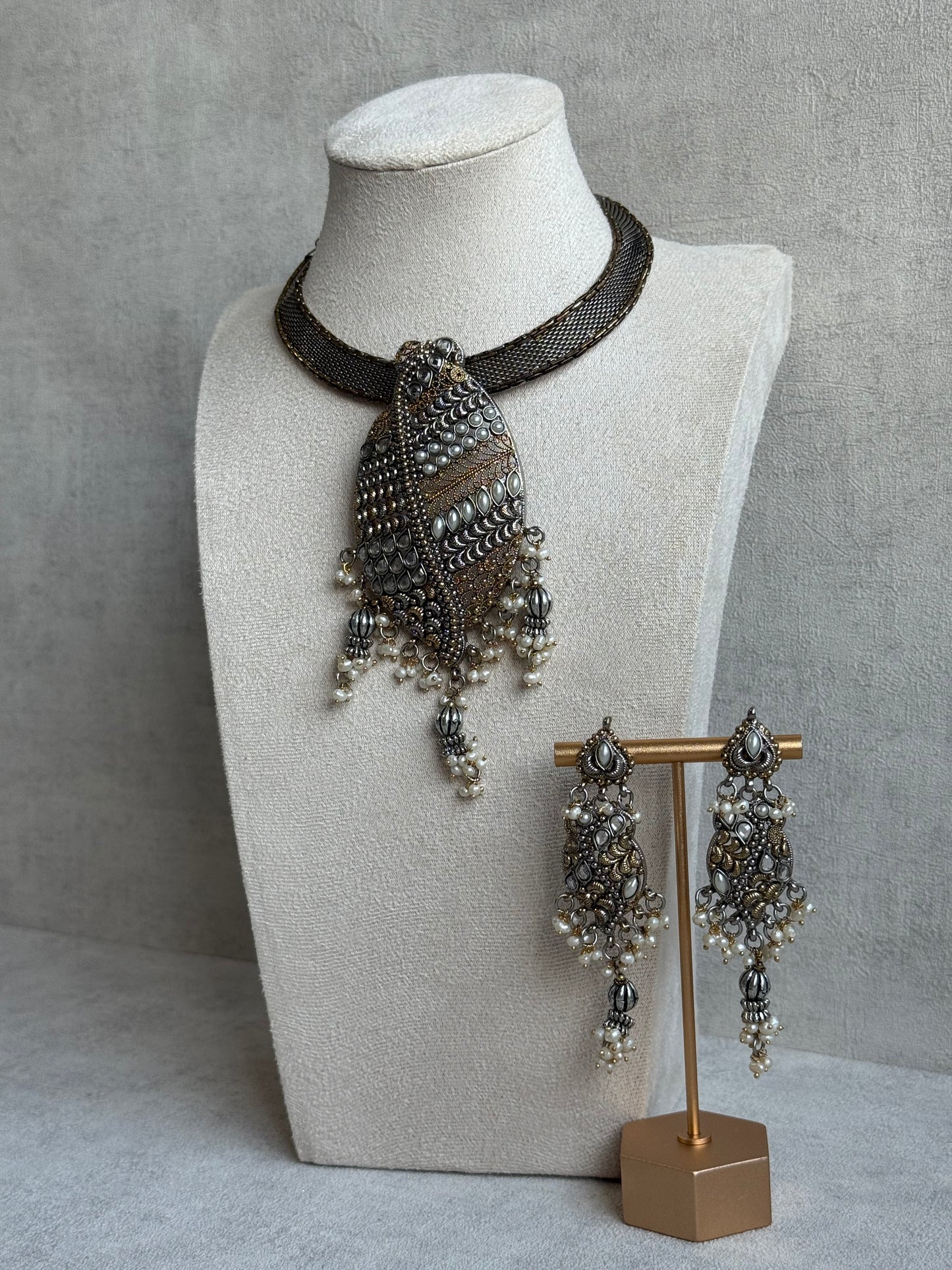 Ayura Designs Sheeba Set with Earrings – Silver & Gold Leaf Pendant, Mirror-Cut Stones & Pearl Detailing