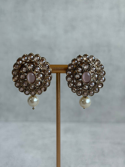 Ayura Designs Sania Set with Necklace, Earrings & Tikka – Blush Pink Stones, Kundan Detailing & Antique Gold Finish