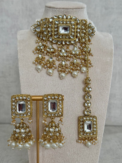 Ayura Designs Maya Choker Set – Luxurious Gold-Plated Kundan & Pearl Jewelry Ensemble with Choker, Earrings & Maang Tikka