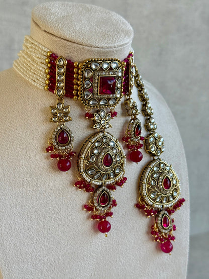 Ayura Designs Zarmeen Choker Set with Earrings & Tikka – Mirror-Cut Stones, Antique Gold Finish and Fuchsia Beads