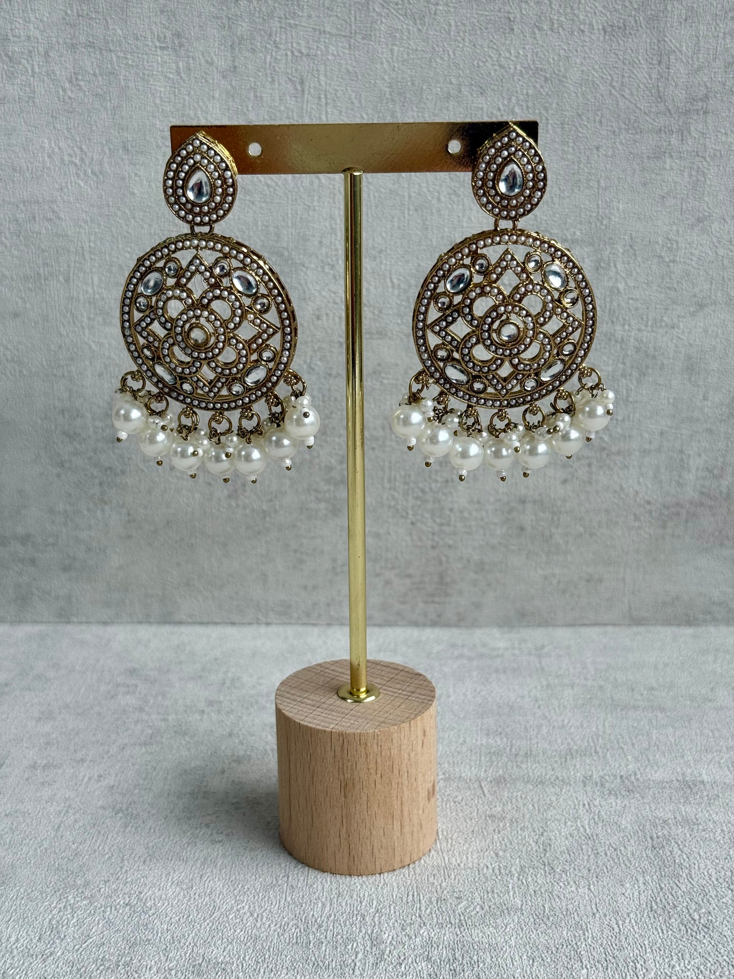Ayura Designs Tanya Bridal Set with Necklace, Earrings & Tikka – Ivory Pearls, Mirror-Cut Stones & Antique Gold Finish