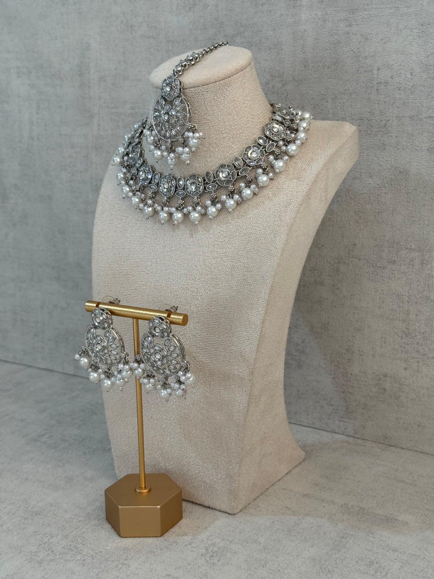 Ayura Designs Zimal Set – Mirror-Cut Stones with Ivory Pearls & Antique Silver Finish