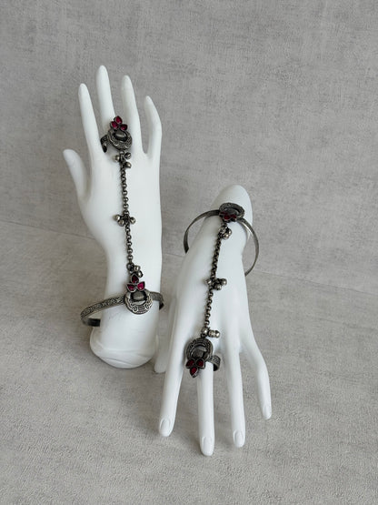 Ayura Designs Ishaana Haathphool Set of 2 – Oxidised Silver Hand Harness with Ruby Pink Stones & Ghungroo Detailing