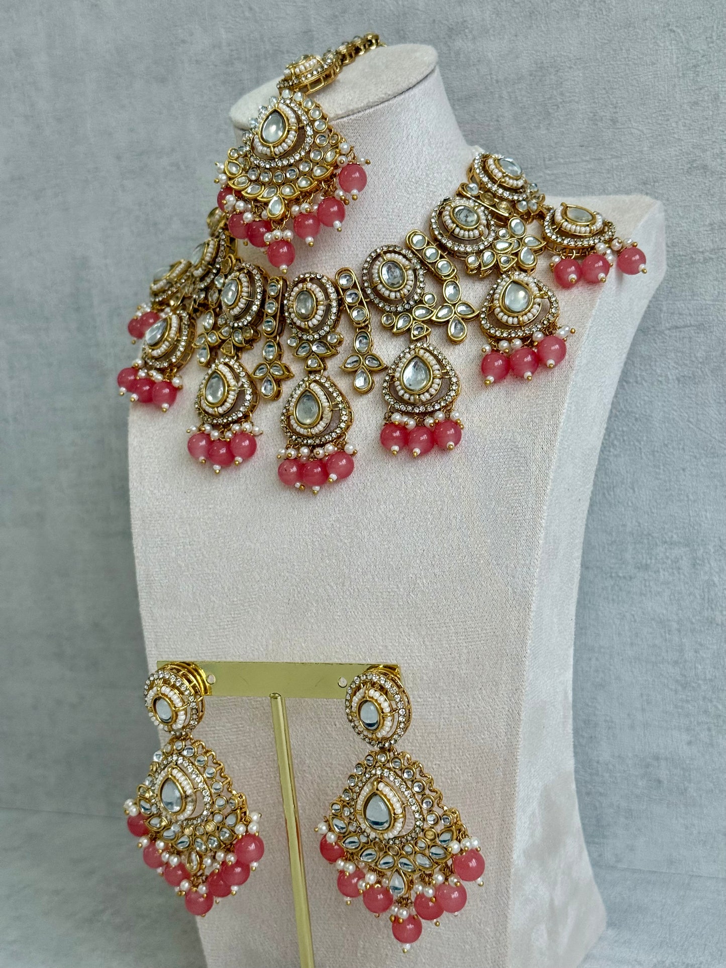 Ayura Designs Janvi Set with Necklace, Earrings & Tikka – Kundan Detailing, Peach Beads & Pearls Drops