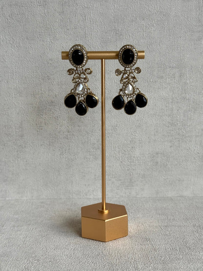 Ayura Designs Ava Necklace Set with Earrings & Tikka – Black Stone & Mirror-Cut Necklace Set in Antique Gold Finish