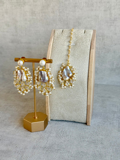 Ayura Designs Niamh Tikka Set – Grey Baroque Pearl & Crystal Cluster Detailing in Antique Gold