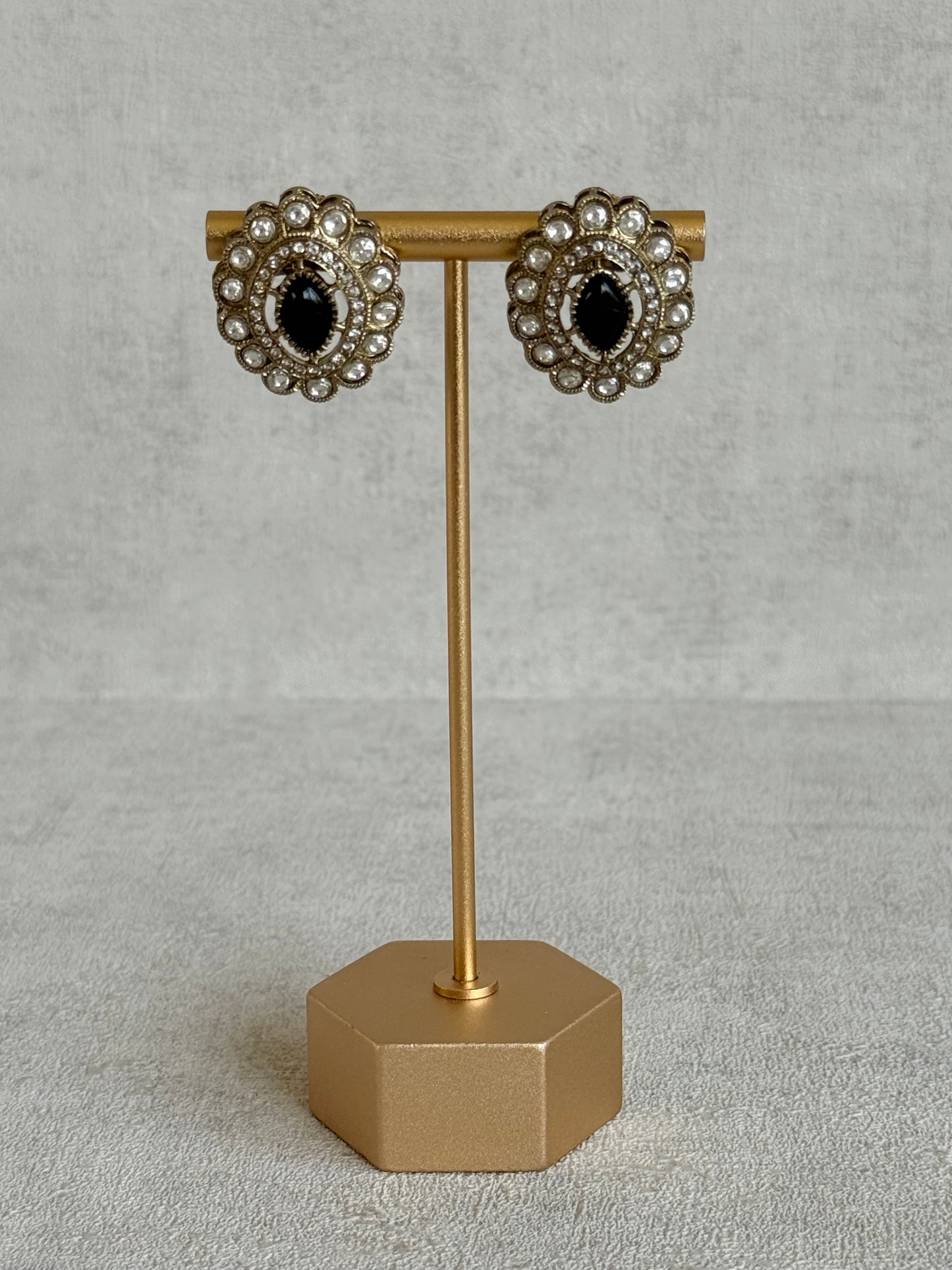Ayura Designs Ivy Necklace Set with Studs & Tikka – Black Kundan Detailing