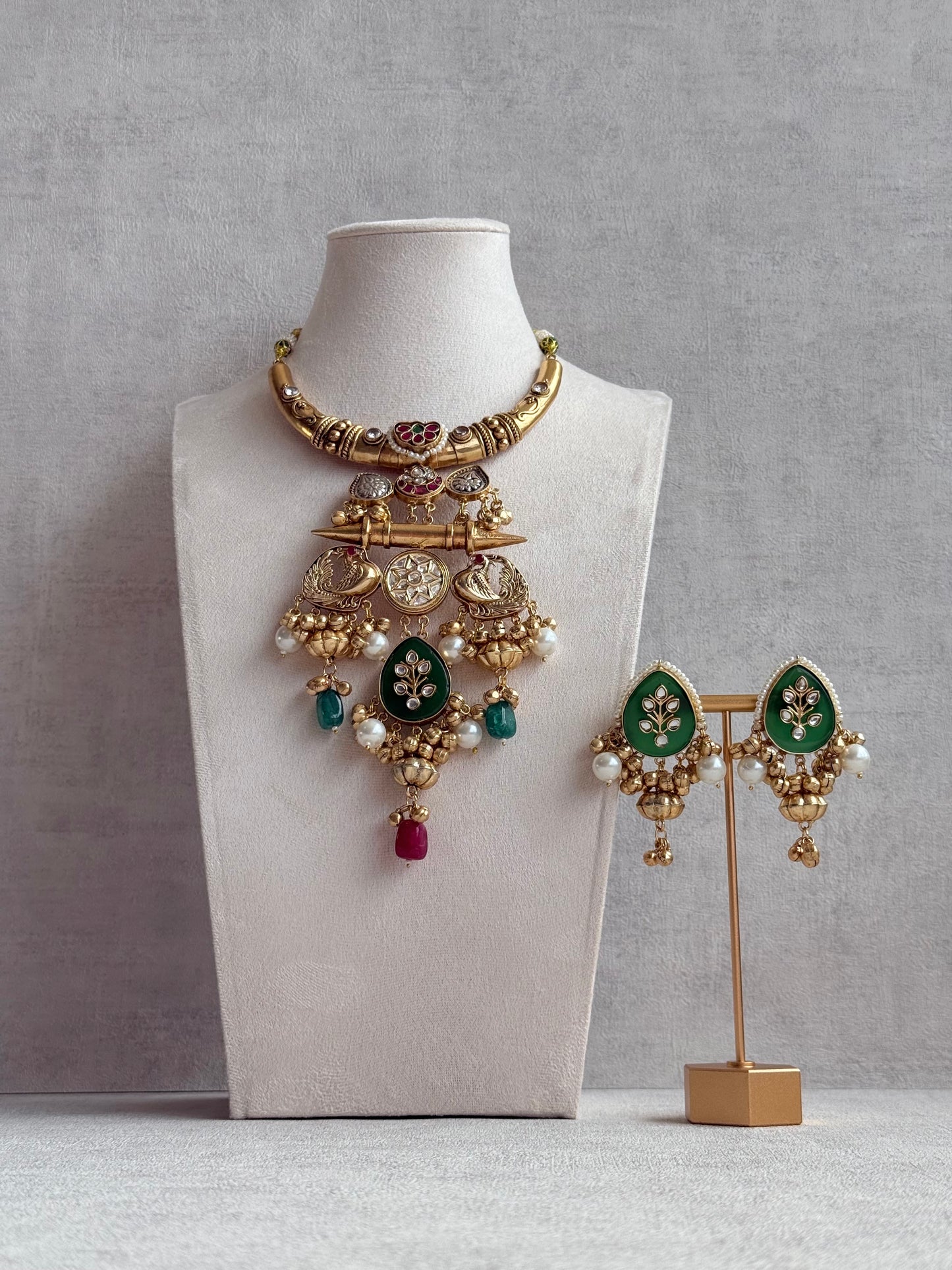 Ayura Designs Zaqsh Collar Necklace Set with Earrings – Antique Gold Peacock Pendant with Emerald Green Stones & Pearl Detailing