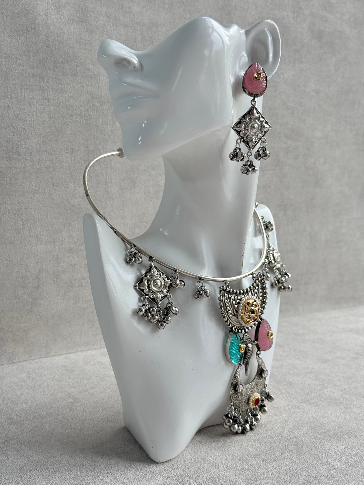 Ayura Designs Jiyana Collar Necklace Set – Blush Pink & Aqua Green Carved Teardrop Stones & Oxidised Silver Finish