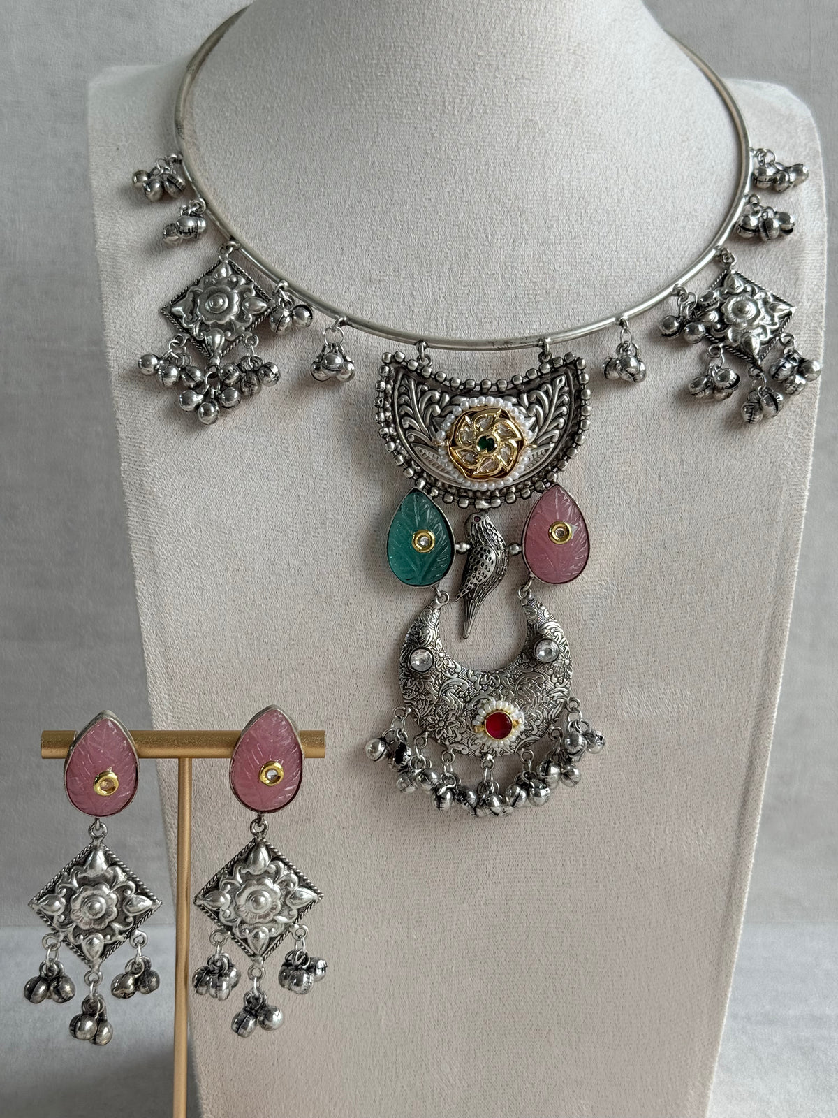 Ayura Designs Jiyana Collar Necklace Set – Blush Pink & Aqua Green Carved Teardrop Stones & Oxidised Silver Finish