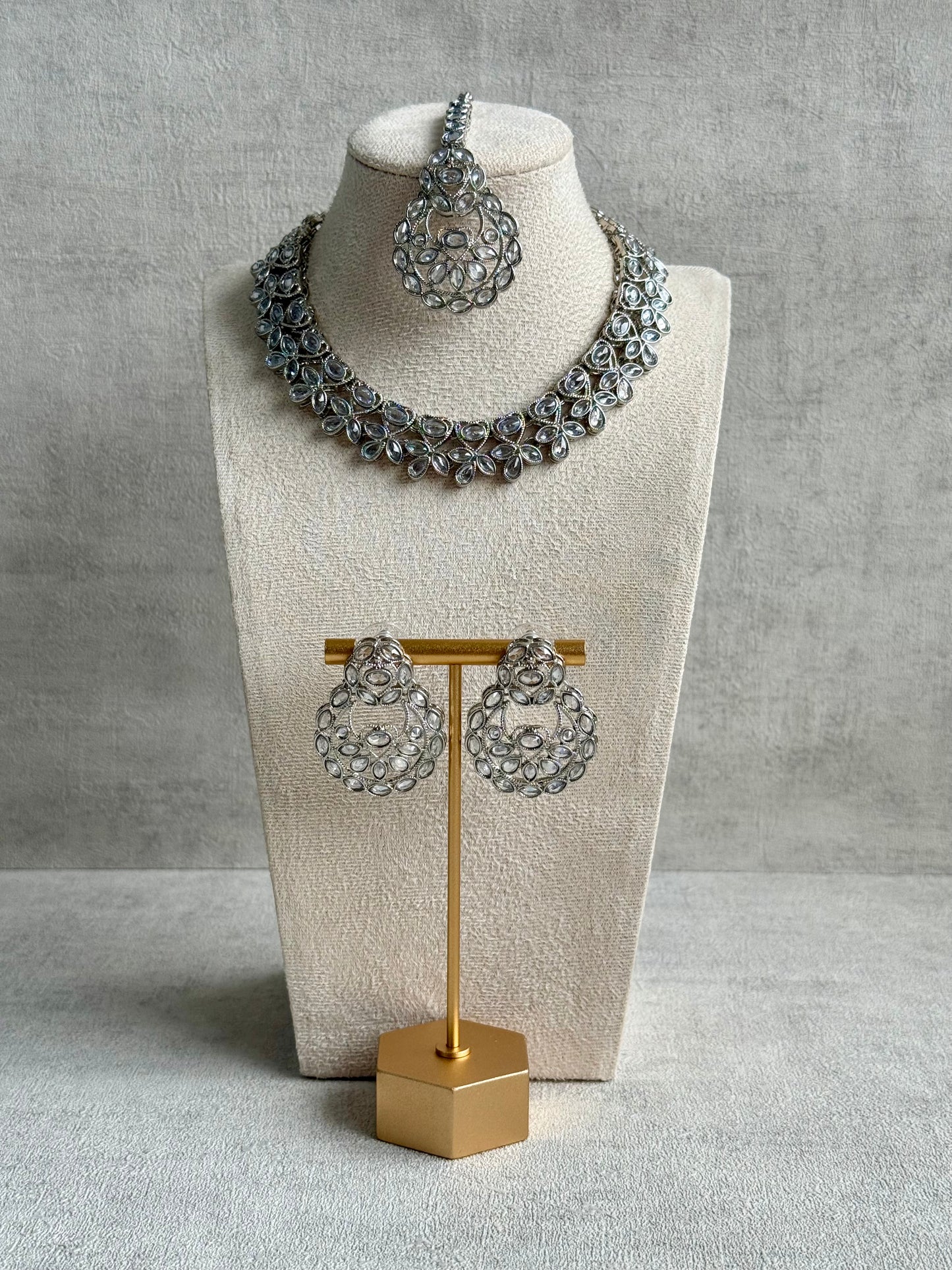 Ayura Designs Urwa Set – Necklace, Earrings & Tikka with Mirror-Cut Stones in Antique Silver Finish