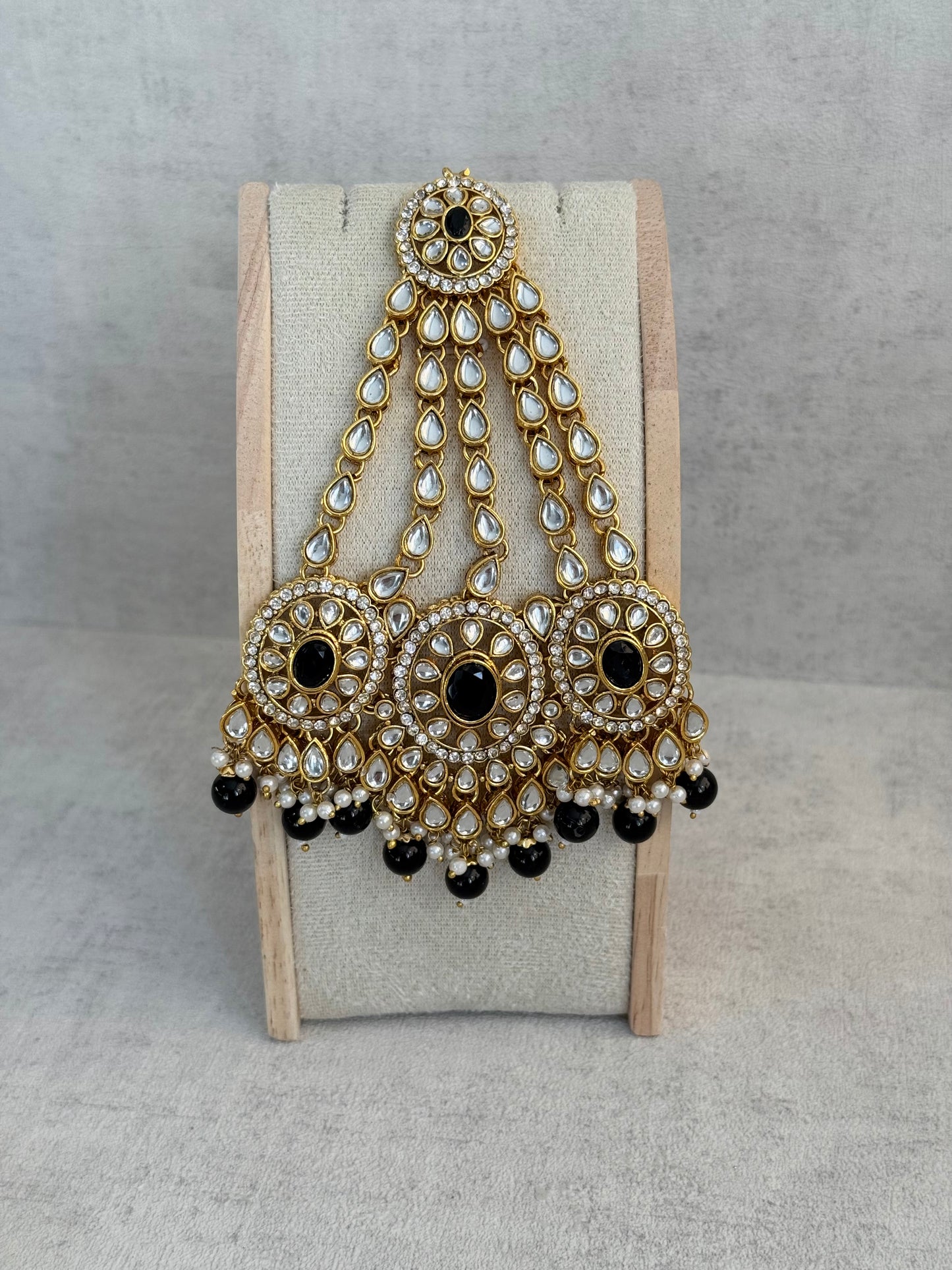 Ayura Designs Zara Set with Necklace, Earrings, Tikka & Passa – Antique Gold with Kundan Detailing & Black Beads