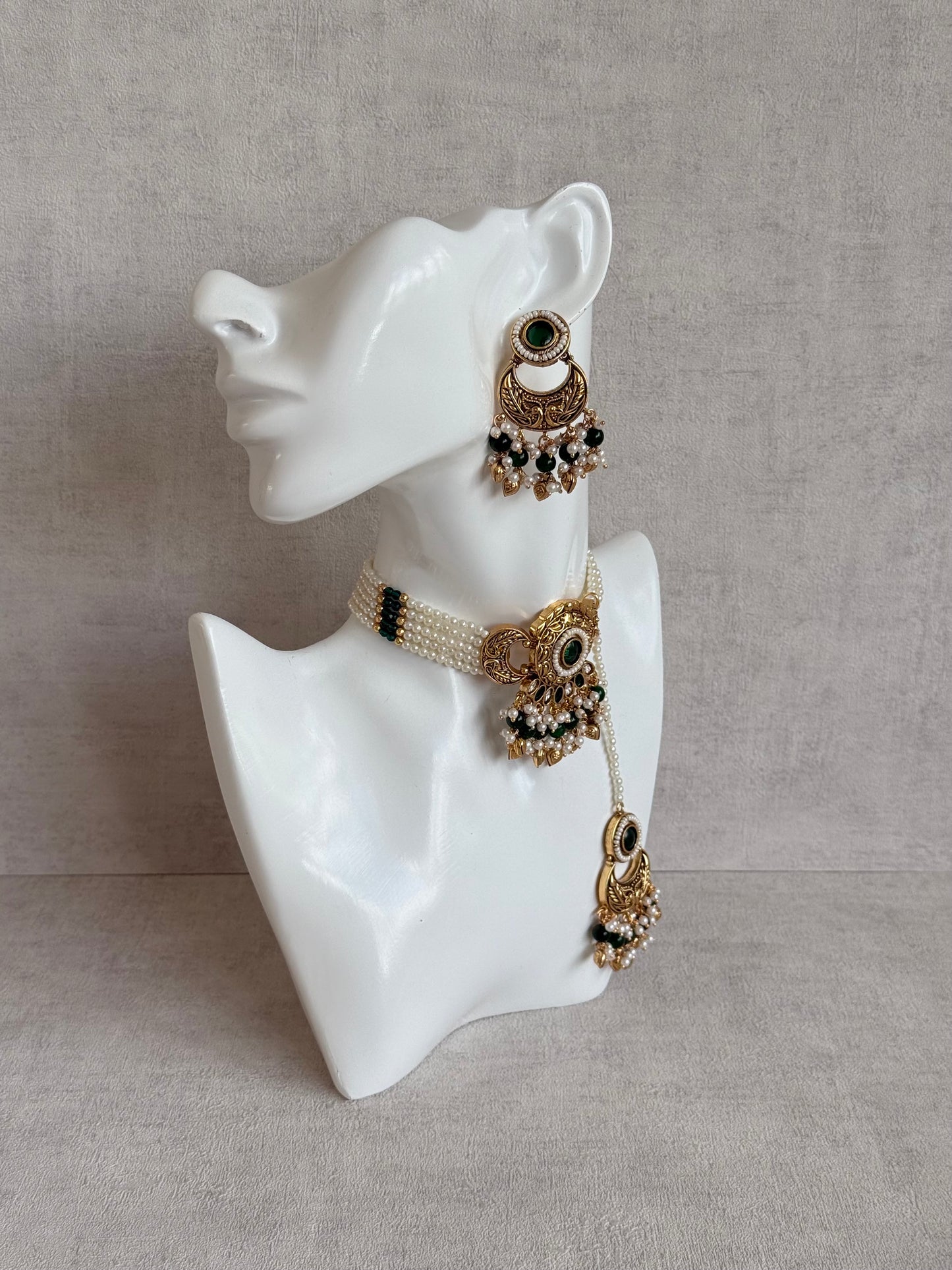 Ayura Designs Mehr Choker Set with Earrings & Tikka – Emerald Green Stones, Pearl Beads, Pearl Strands & Antique Gold Finish