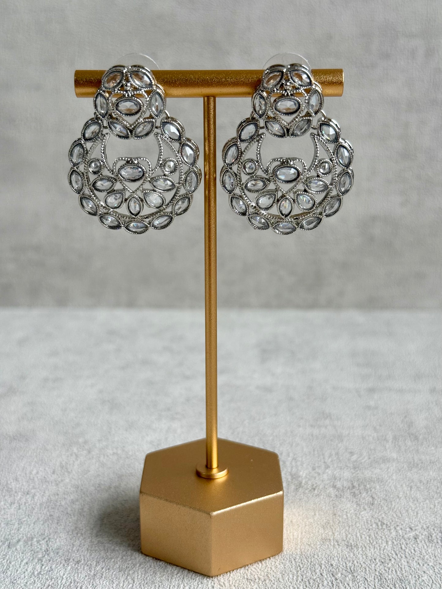 Ayura Designs Urwa Set – Necklace, Earrings & Tikka with Mirror-Cut Stones in Antique Silver Finish