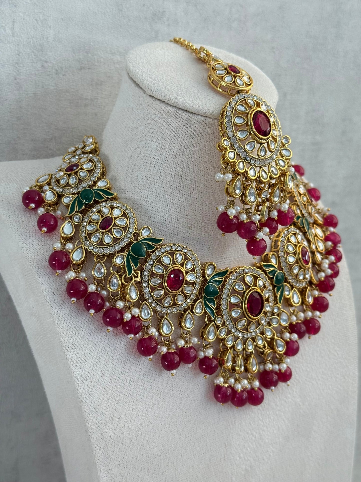 Ayura Designs Zara Set with Necklace, Earrings, Tikka & Passa – Antique Gold with Kundan Detailing & Rani Pink Beads