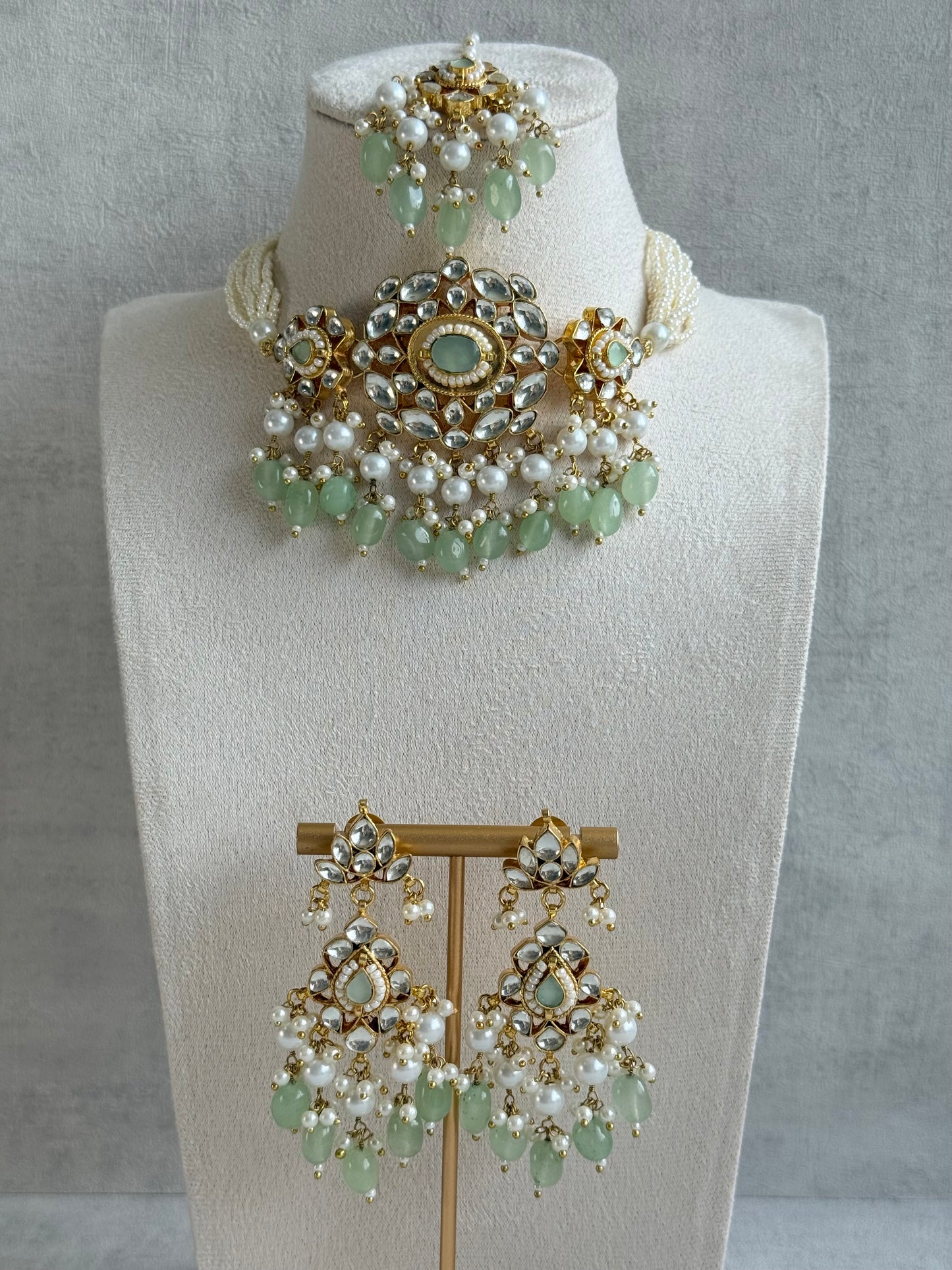 Ayura Designs Tasveer Pachi Kundan Choker Set with Earrings, Tikka & Mint Green Bead Detailing