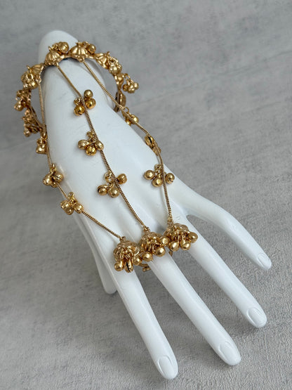 Ayura Designs Hejal Haathphool Set of 2 – Three Finger Style Hand Harness with Ghungroo Detailing & Gold Finish