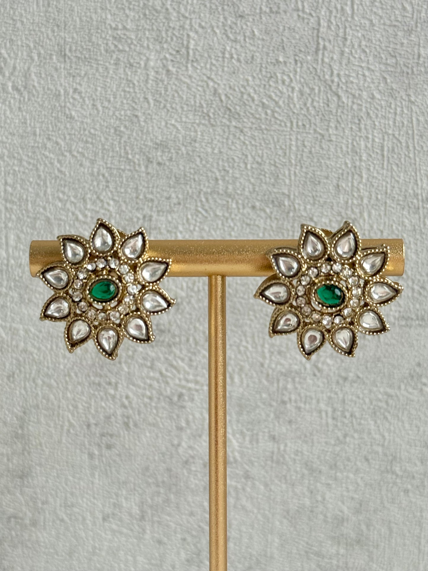 Ayura Designs Amaya Necklace Set with Studs – Antique Finish in Emerald Green Stones with Pearl Strands