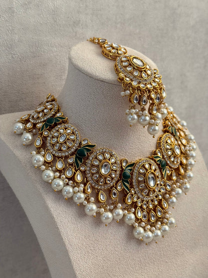 Ayura Designs Zara Set with Necklace, Earrings, Tikka & Passa – Antique Gold with Kundan Detailing & Ivory Pearl Drops