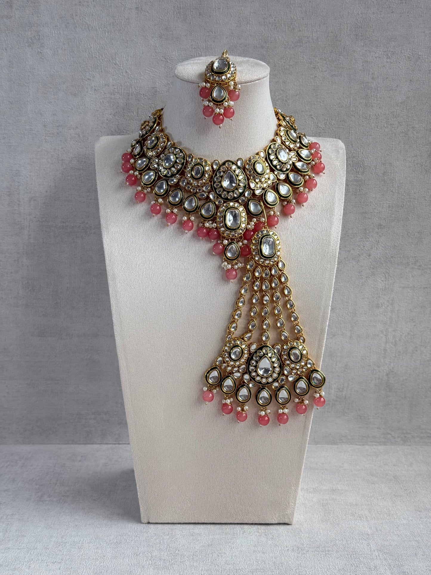 Ayura Designs Jashan Set with Necklace, Earrings, Tikka & Passa – Kundan Detailing, Pearl Drops & Blush Peach Beads