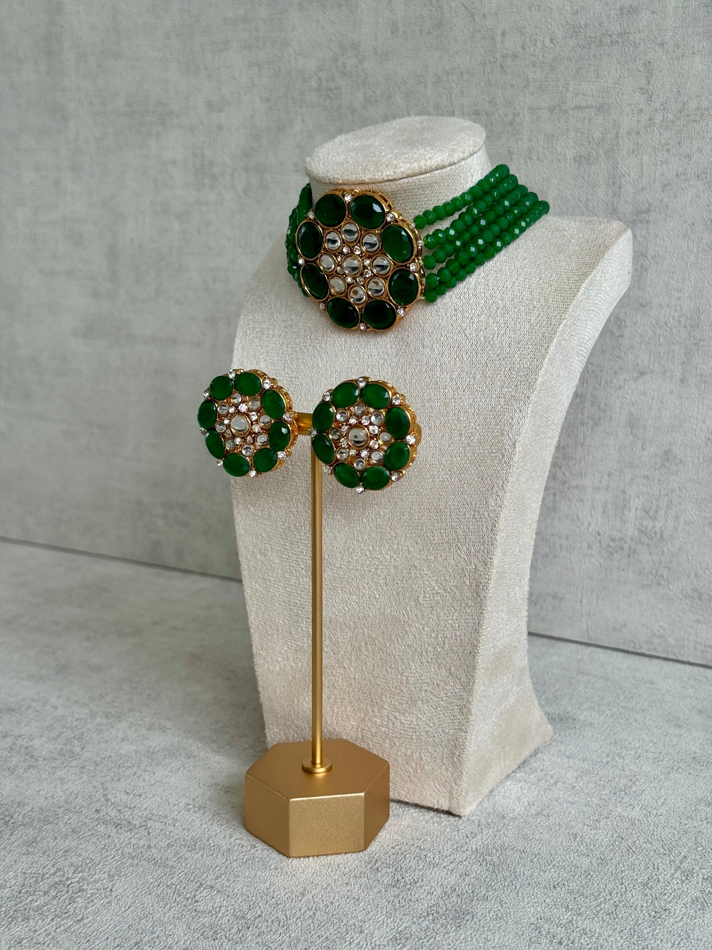 Ayura Designs Yasmin Kundan Choker Set with Studs – Emerald Green Beads & Mirror-Cut Stones