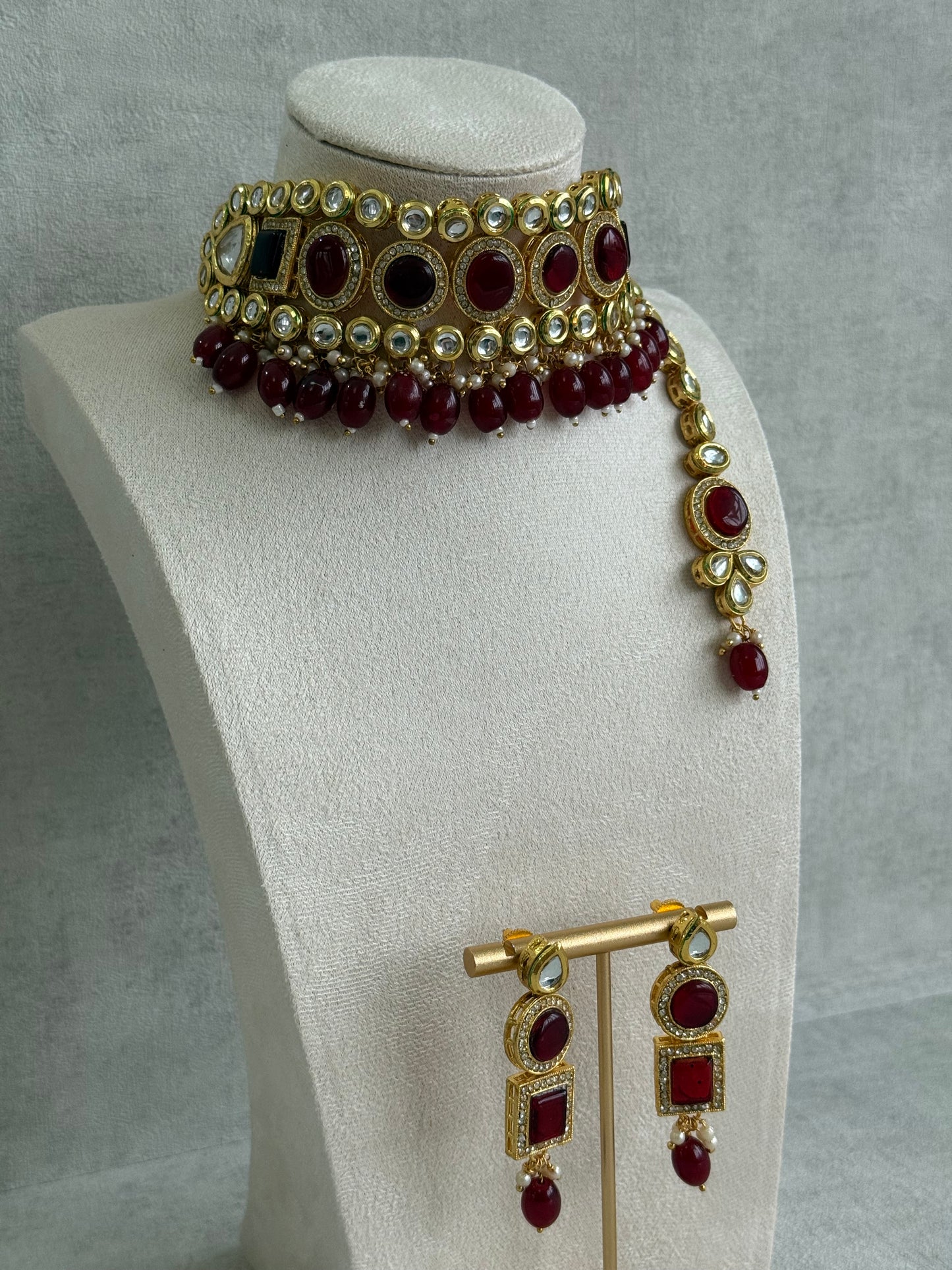 Ayura Designs Ishi Set With Choker, Earrings & Tikka – Kundan Stones With Deep Maroon Beads