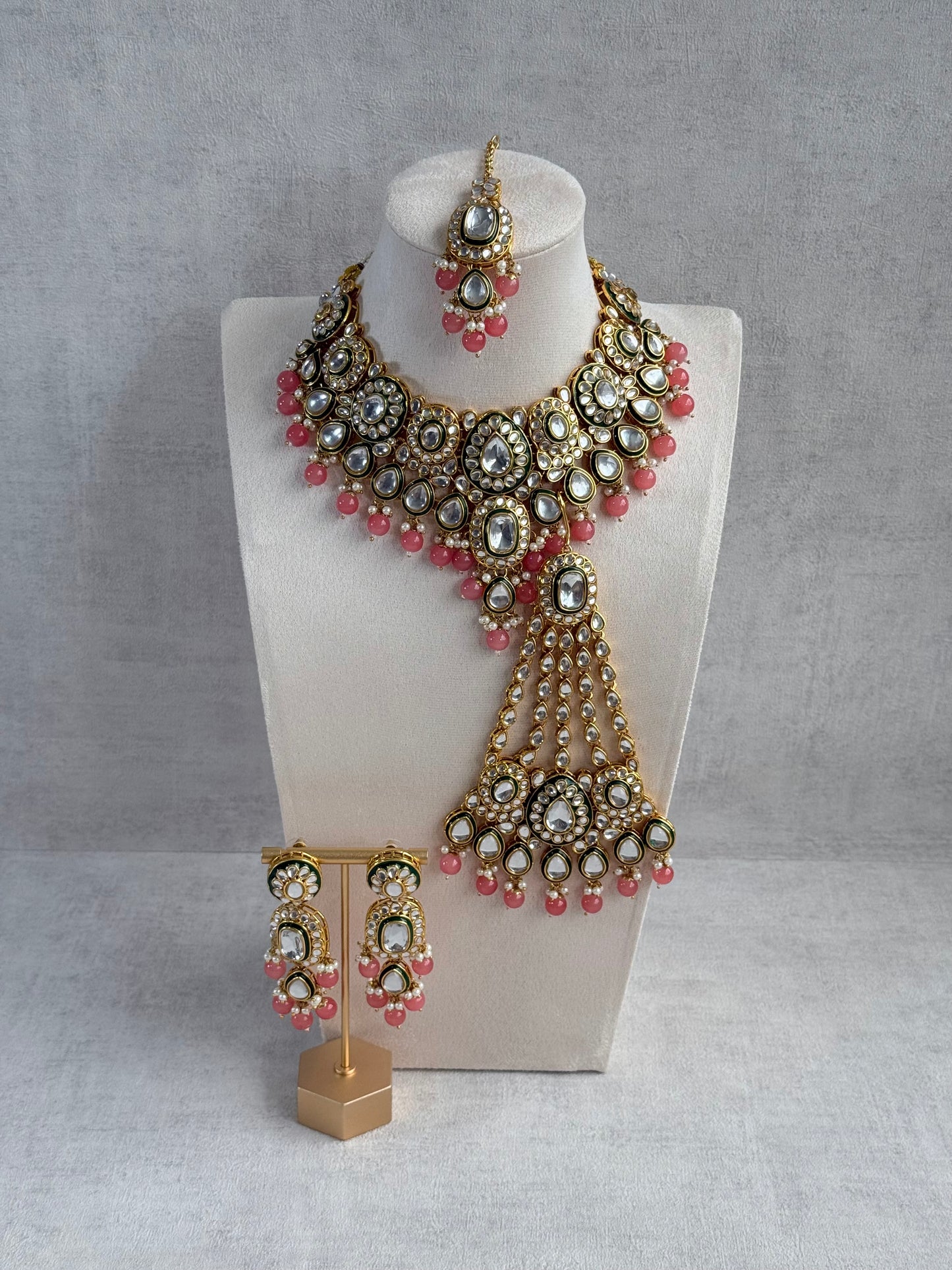 Ayura Designs Jashan Set with Necklace, Earrings, Tikka & Passa – Kundan Detailing, Pearl Drops & Blush Peach Beads