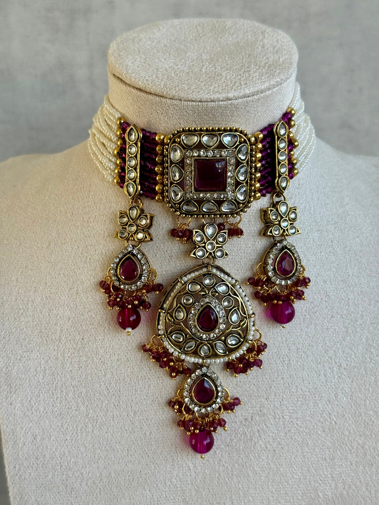 Ayura Designs Zarmeen Choker Set with Earrings & Tikka – Mirror-Cut Stones, Antique Gold Finish and Magenta Beads