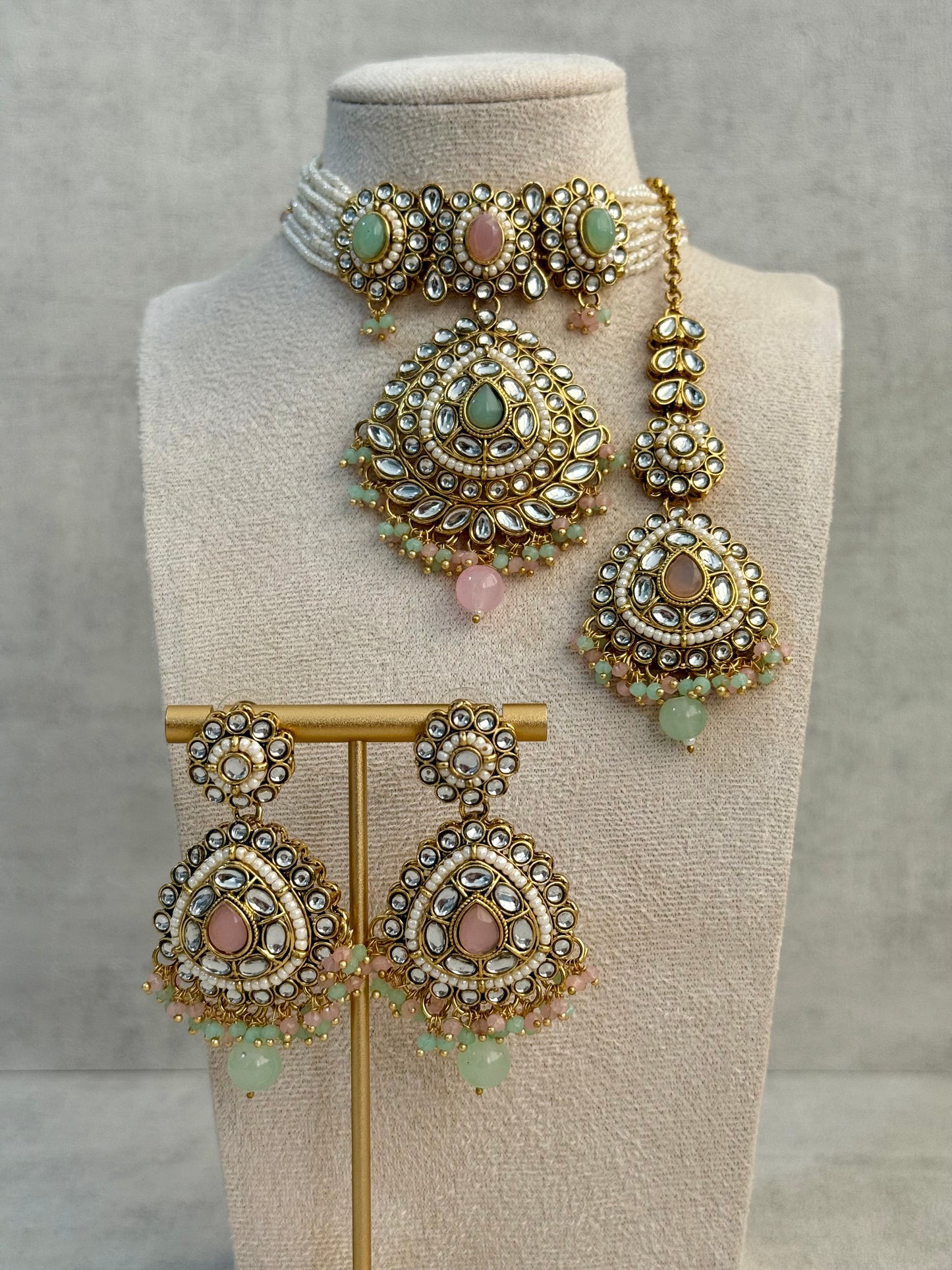Ayura Designs Tehreem Set with Necklace, Earrings & Tikka – Mirror-Cut Stones, Ruby Red Beads & Antique Gold Finish