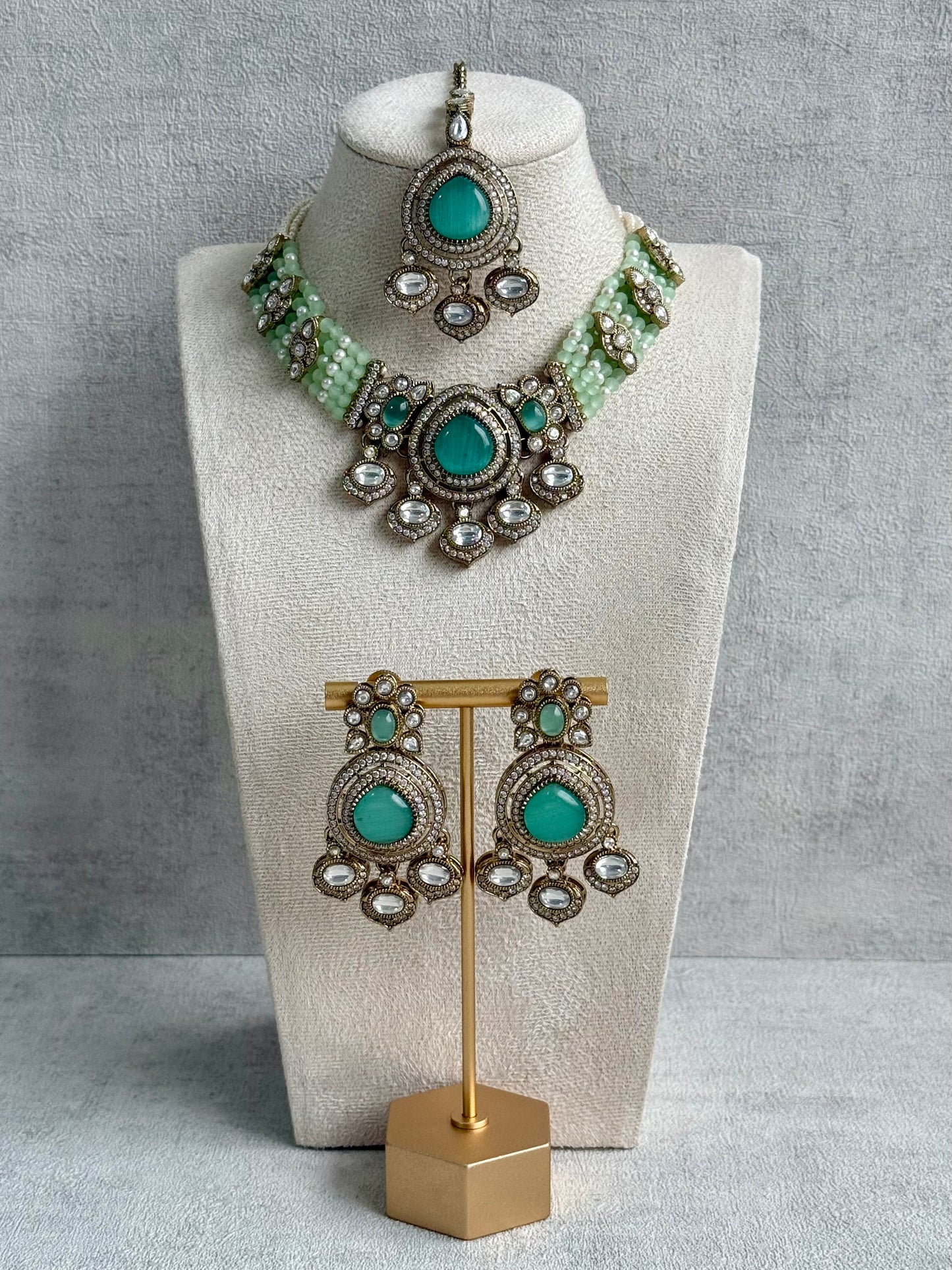 Ayura Designs Rahi Set – Mint & Pistachio Green Dual-Tone Stones with Mirror-Cut Detailing & Pearl Strands