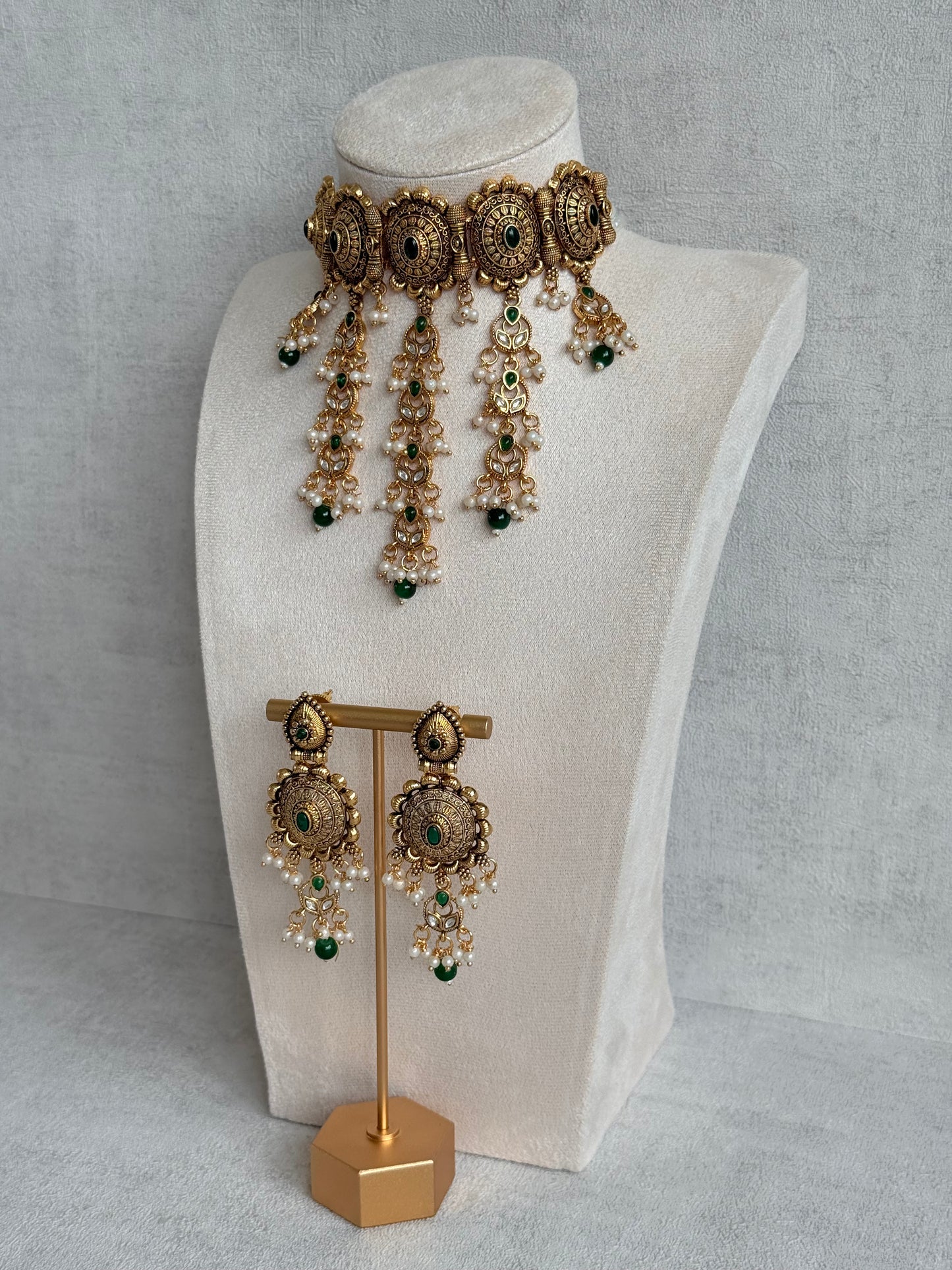 Ayura Designs Kabini Choker Set with Earrings – Gold Kundan Waterfall Choker with Emerald Green Beads & Pearls