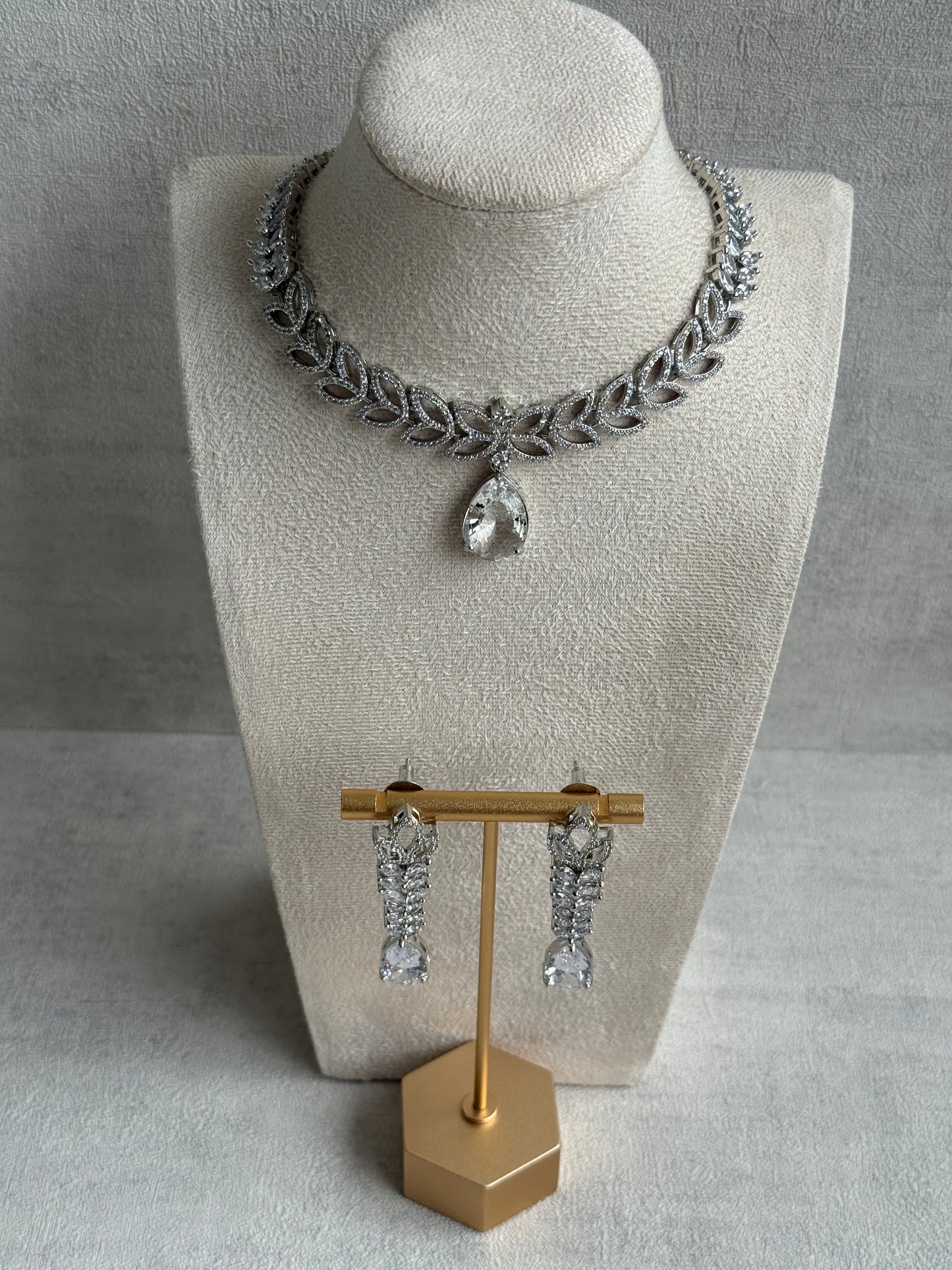 Ayura Designs Anastasia Set – Silver Necklace & Earrings with Teardrop Crystals & Leaf Motif Design