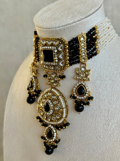 Ayura Designs Zarmeen Choker Set with Earrings & Tikka – Mirror-Cut Stones, Antique Gold Finish and Black Beads
