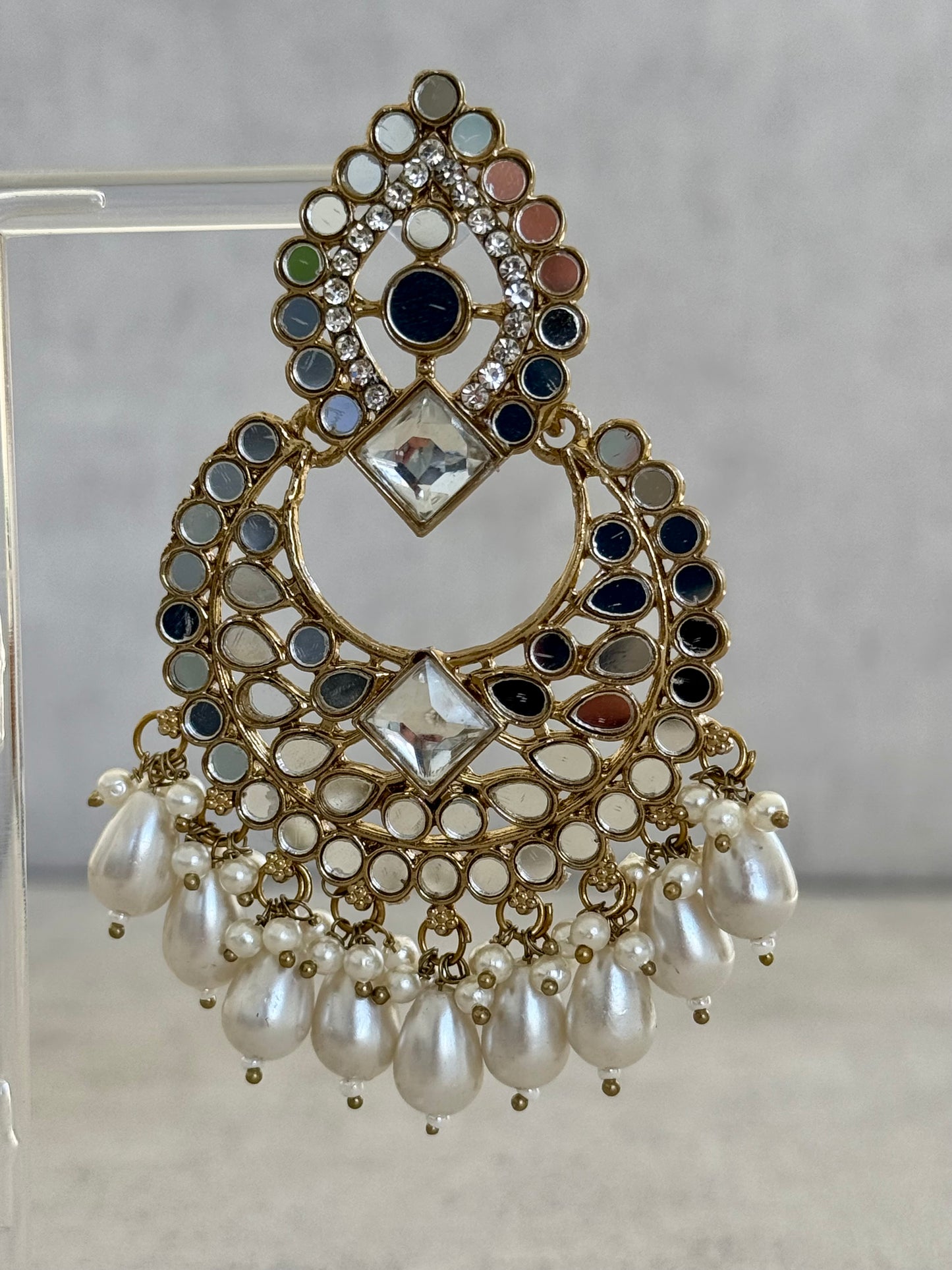 Ayura Designs Dilkash Tikka Set with Earrings – Kundan, Mirror Work & Pearls