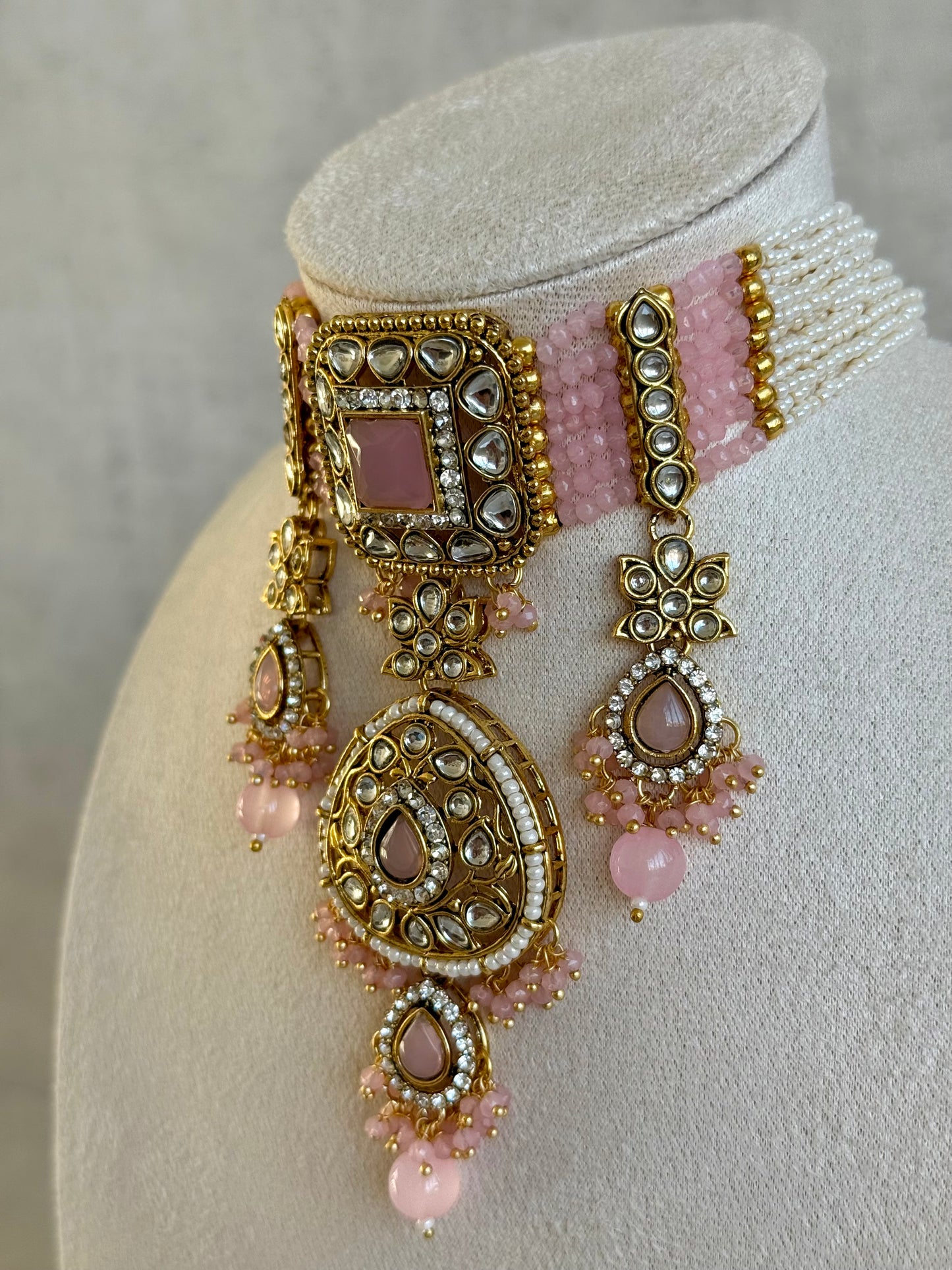 Ayura Designs Zarmeen Choker Set with Earrings & Tikka – Mirror-Cut Stones, Antique Gold Finish and Blush Pink Beads