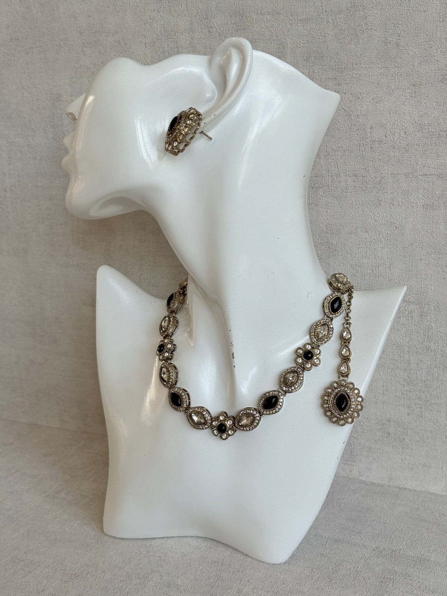 Ayura Designs Ivy Necklace Set with Studs & Tikka – Black Kundan Detailing