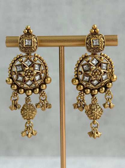 Ayura Designs Kriti Necklace Set with Earrings – Antique Gold Kundan Design with Ivory Pearls & Ghungroo Detailing