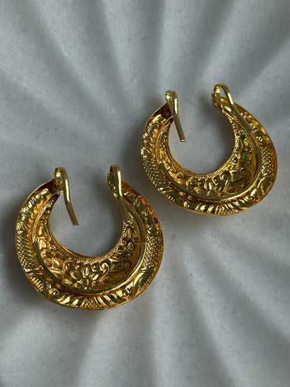 Ayura Designs Reeva Hair Pins – Embossed Crescent Moon Design & Gold Finish