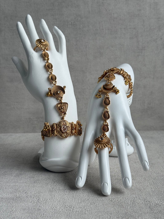 Ayura Designs Rewa Haathphool – Set of 2 Antique Gold Filigree Hand Ornament with Kundan Detailing