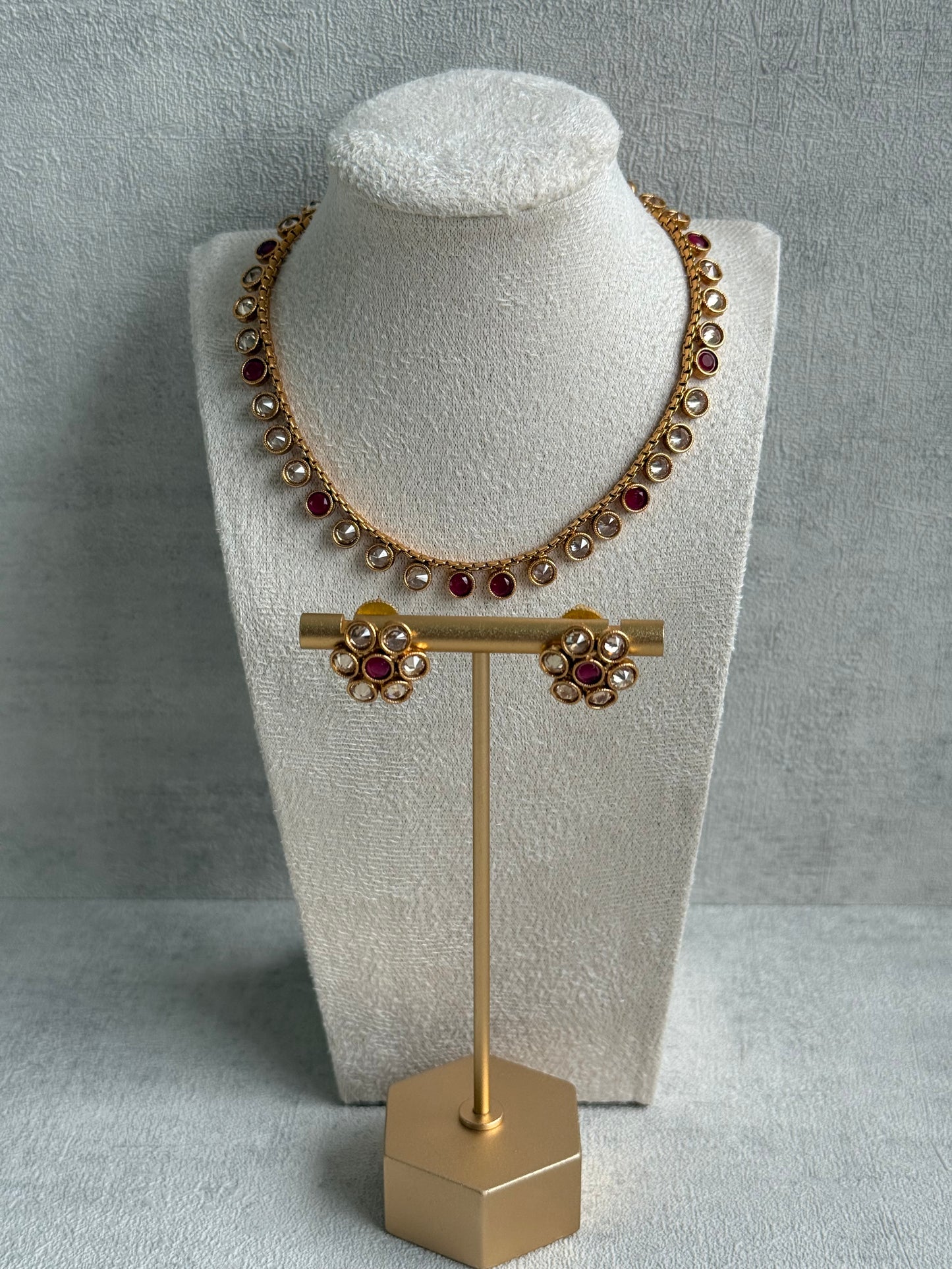 Ayura Designs Veni Set – Gold Necklace & Stud Earrings with Champagne Mirror-Cut Polki Stones