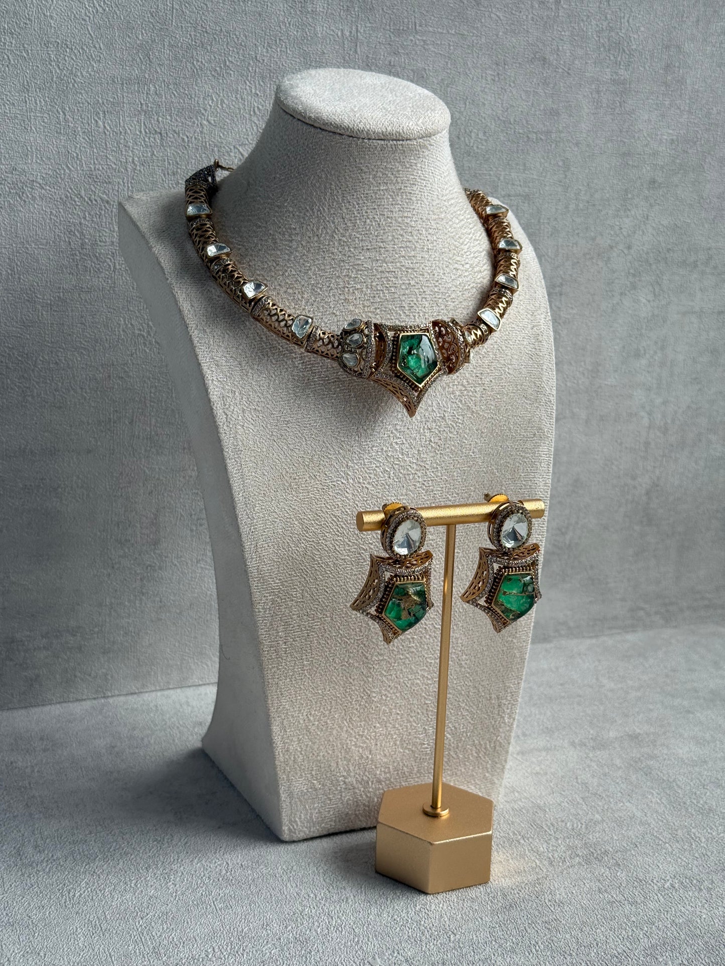 Ayura Designs Krupa Set – Necklace & Earrings with Green Stone featuring Natural Marbling, Mirror-Cut Kundan & Antique Gold Detailing