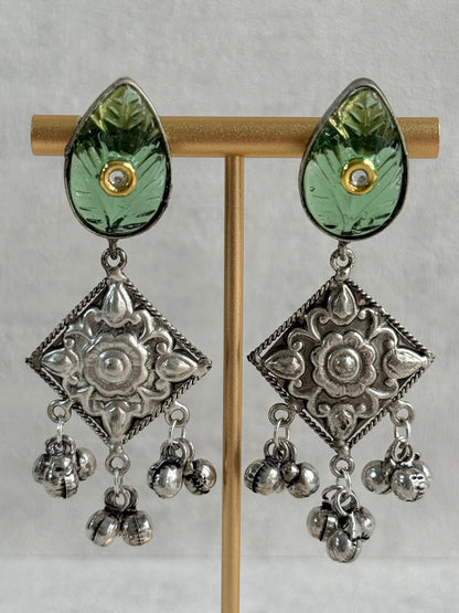 Ayura Designs Jiyana Collar Necklace Set – Leaf Green Carved Teardrop Stones & Oxidised Silver Finish