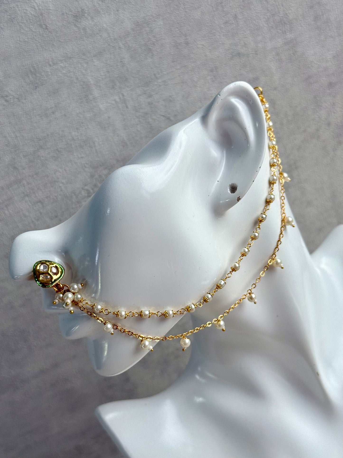 Ayura Designs Fakira Nose Ring – Kundan-Style Detailing with Pearl Chain
