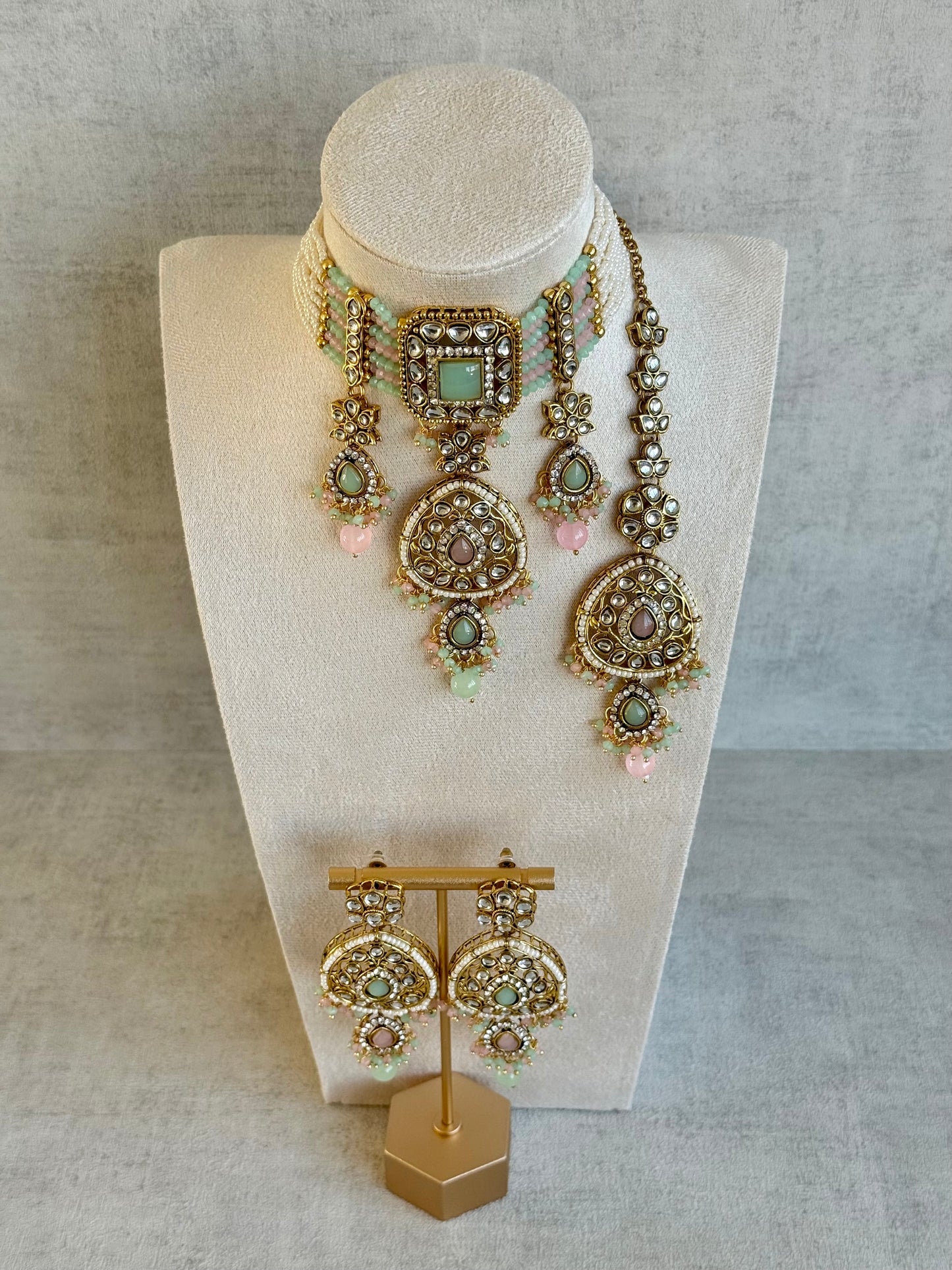 Ayura Designs Zarmeen Choker Set with Earrings & Tikka – Mirror-Cut Stones, Antique Gold Finish and Blush-Mint Beads